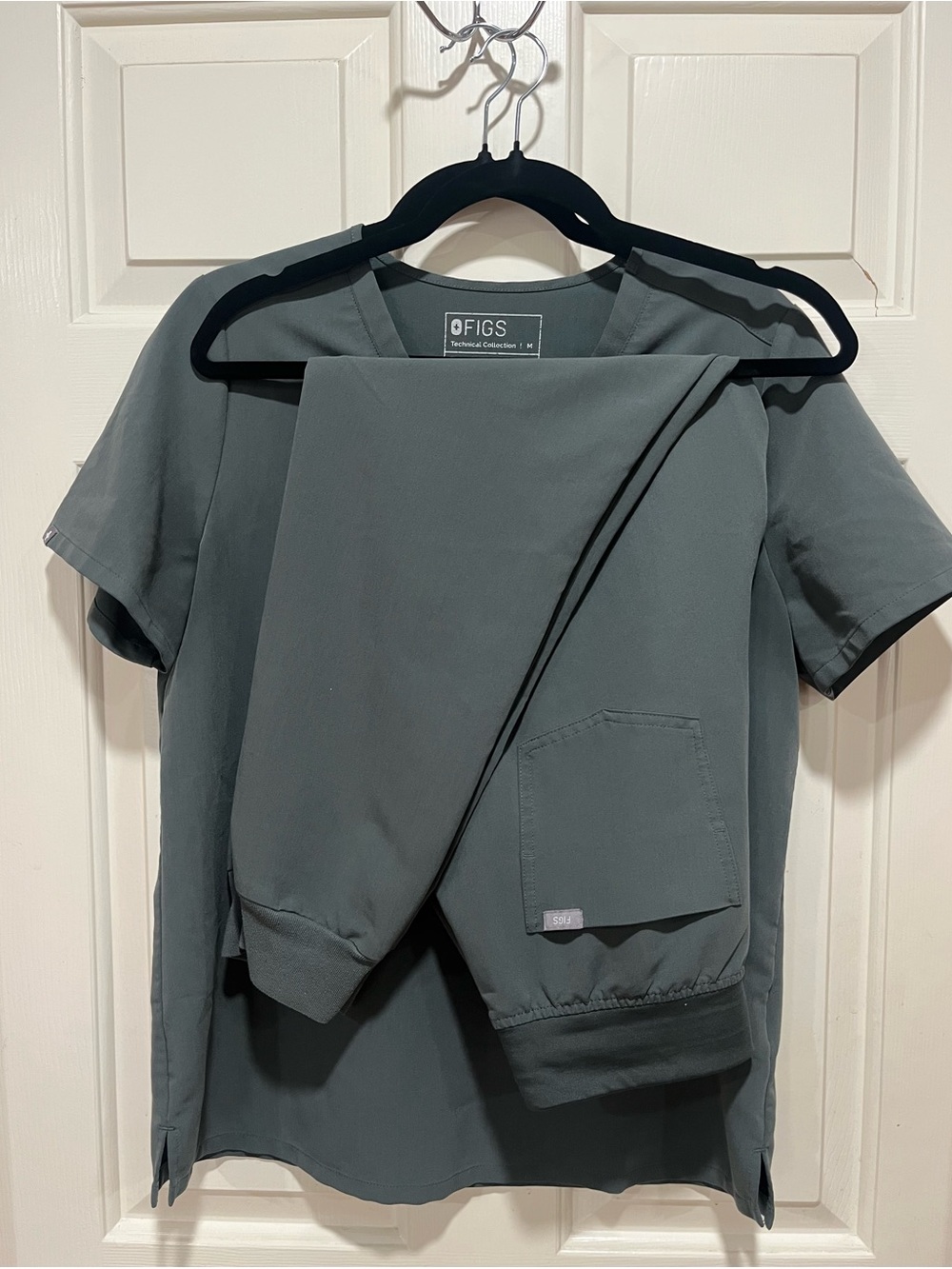 Figs Women's Tunic Scrub Top in Slate